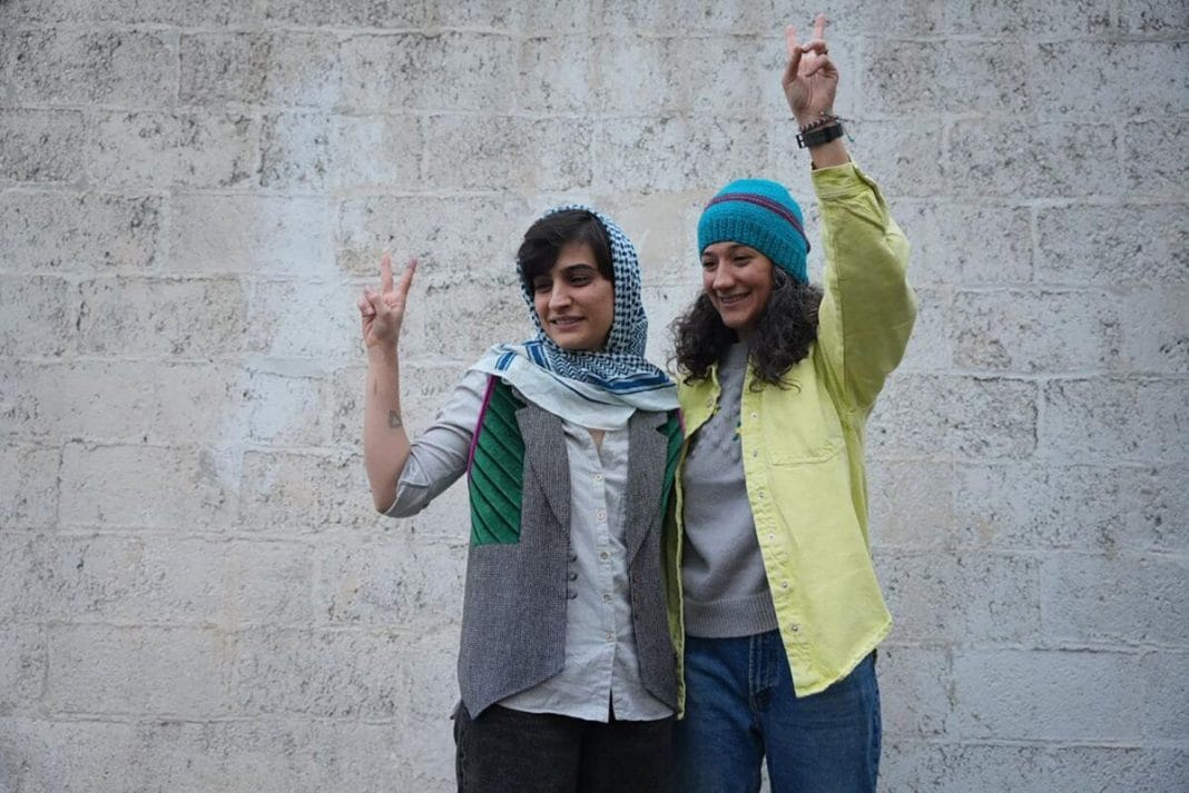 Iran frees Niloufar Hamedi and Elaheh Mohammadi, jailed for covering Mahsa Amini death