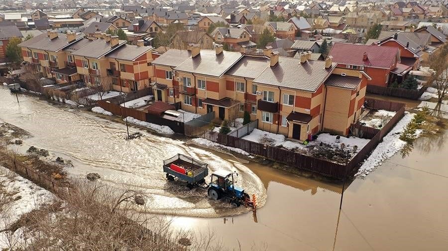 Russia evacuates over 4,000 people after dam burst