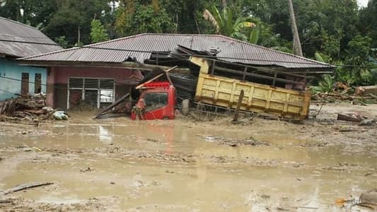 Indonesia floods, landslides kill 28, 4 missing