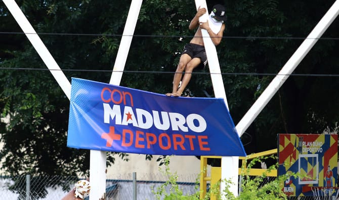 Peru orders Venezuelan diplomats to leave country within 72 hours