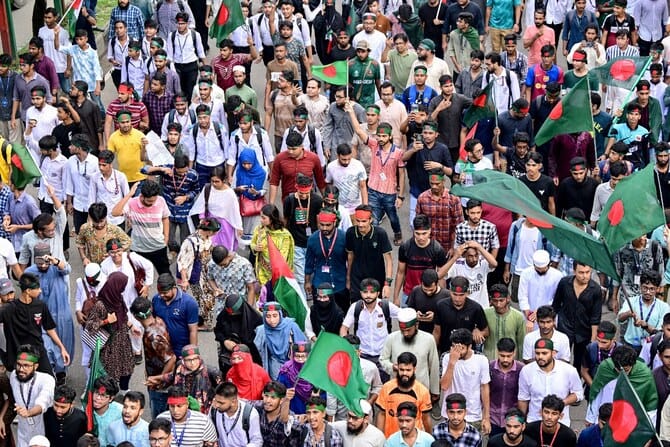 Bangladesh to seek extradition of ousted leader from India