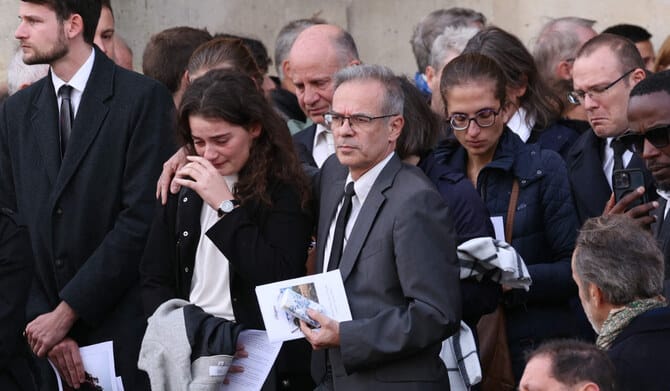 French pay tribute to student murdered in Paris