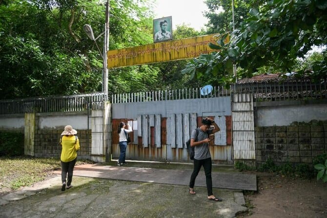 Close ally of Myanmar’s Suu Kyi dies of leukaemia: source