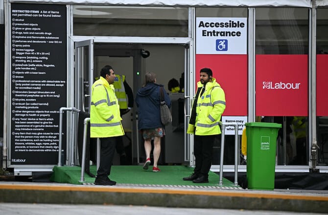 New UK government closes in on major employment reform