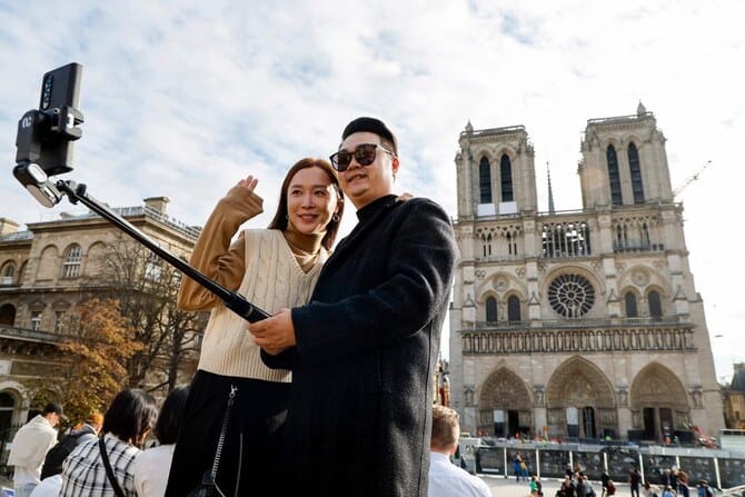 French culture minister proposes entrance fee for Notre Dame to help fund preservation work