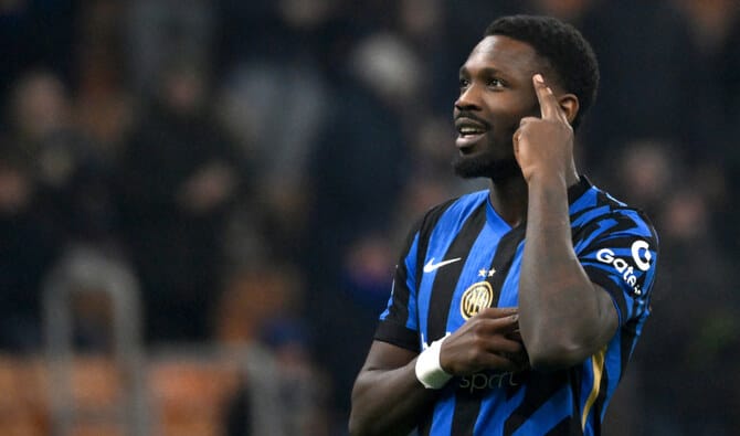 Inter beat Empoli to keep pressure on Serie A leaders Napoli