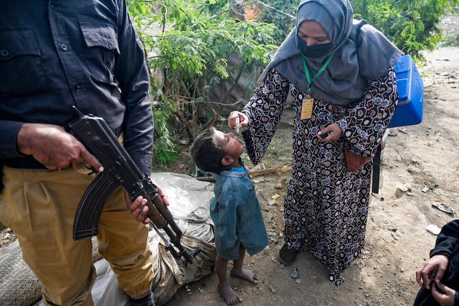 Pakistan police officer killed as polio vaccination drive starts