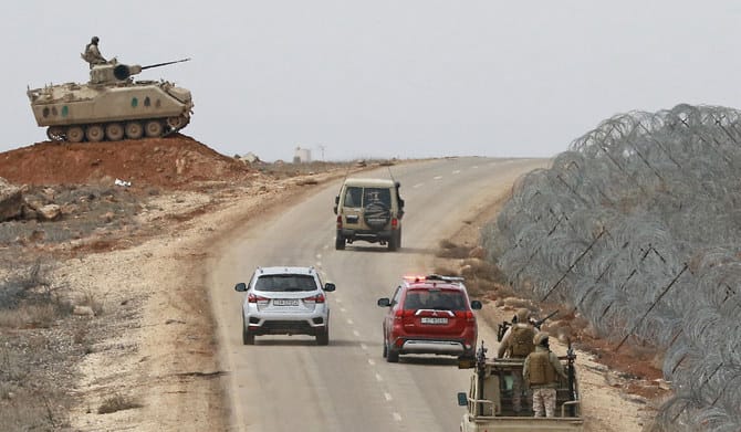 Jordanian border forces clash with smugglers, killing four