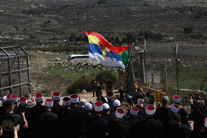 Syrian Druze cross armistice line for pilgrimage to Israel