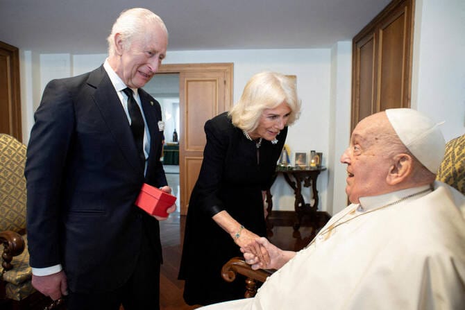 Pope Francis meets privately with King Charles and Queen Camilla during his Vatican convalescence