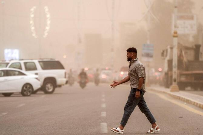 Iraq sandstorm leaves 1,800 people with respiratory problems