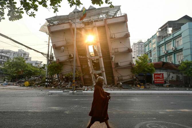 Rain complicates recovery in quake-hit Myanmar as death toll rises