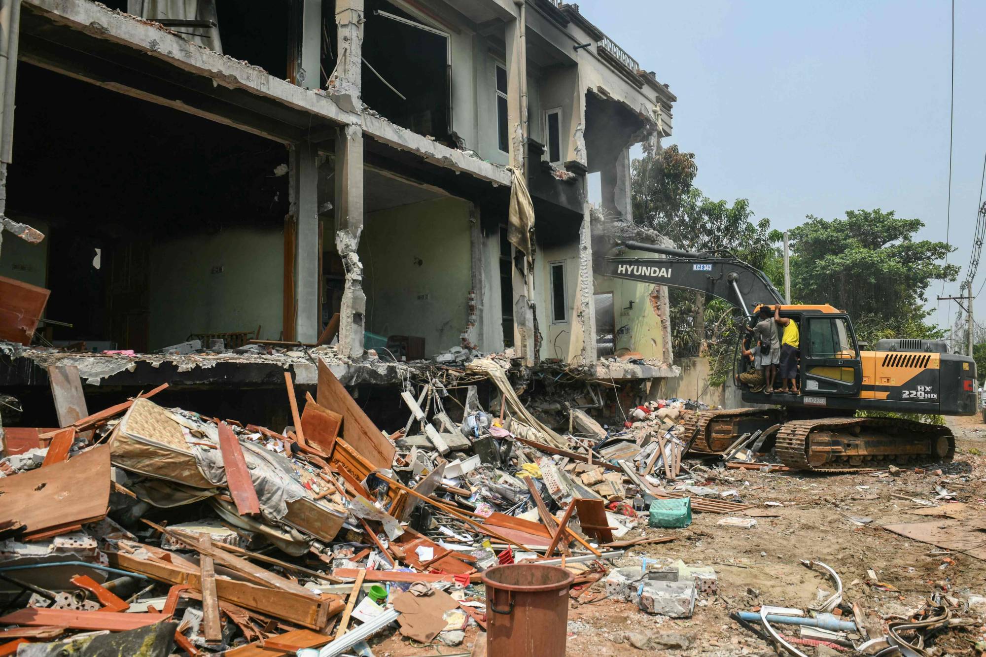 Earthquake compounds humanitarian crisis in Myanmar