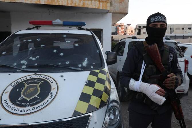 At least 3 killed in blast targeting police station in eastern Syria