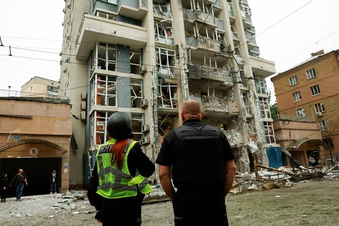 Russia and Ukraine swap hundreds more prisoners as another attack on Kyiv leaves 3 dead