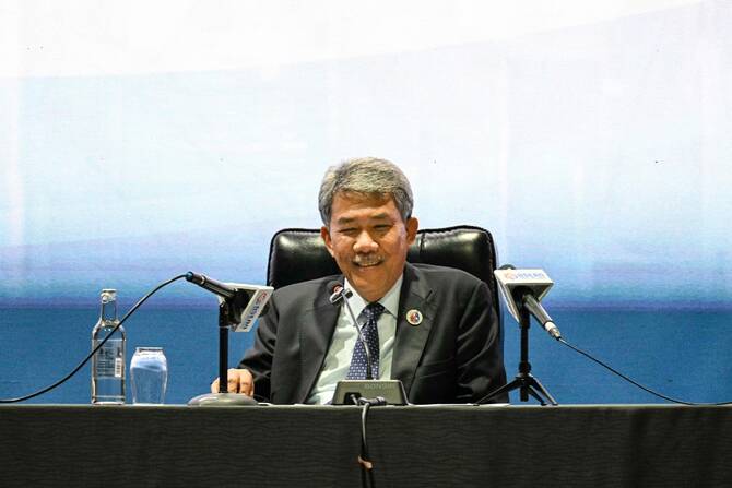 Malaysia calls for Myanmar truce extension, pushes for peace deal