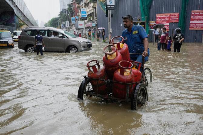 India’s monsoon lashes Mumbai as rains arrive early