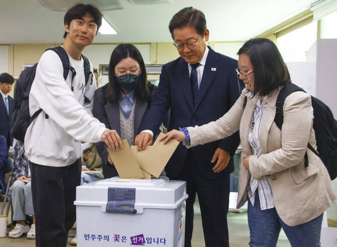 Early voting starts for South Korea election triggered by martial law