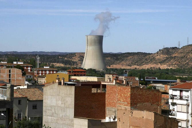 After Spain’s blackout, questions about renewable energy are back