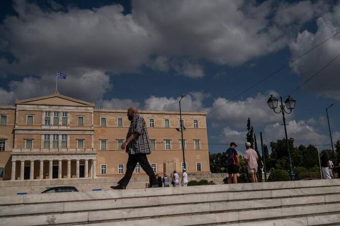 Greece arrests man on suspicion of spying for Russia