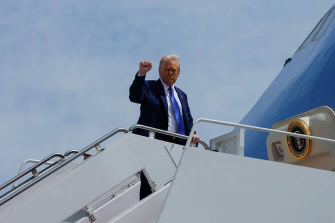 Trump heads for Saudi Arabia on major Middle East tour