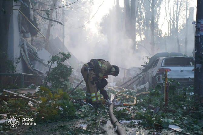 Russian attacks kill 18 civilians in Ukraine as Zelensky seeks more Western help