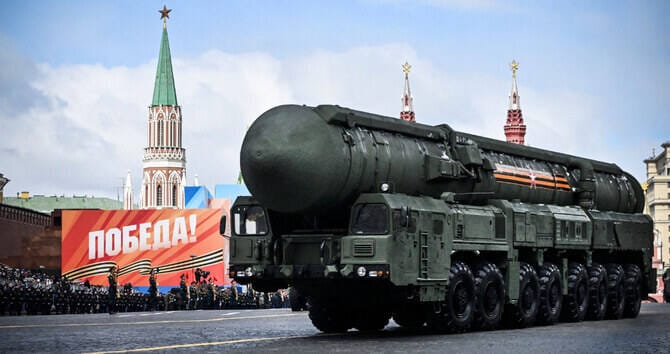 Kremlin says Estonia's readiness to host nuclear-capable NATO jets threatens Russia