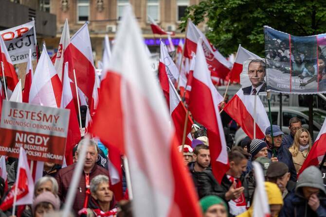 Poland to start controls on borders with Germany, Lithuania over migration
