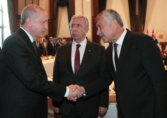 3 mayors arrested in southern Turkey as part of crackdown on opposition