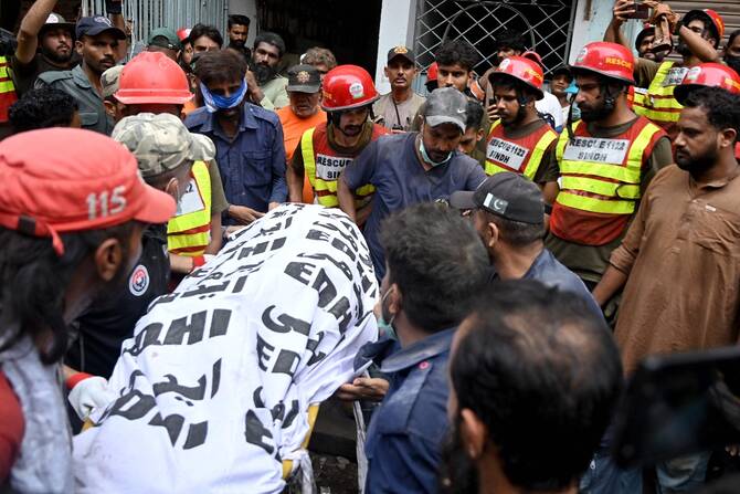 Pakistan building collapse site cleared with 27 dead