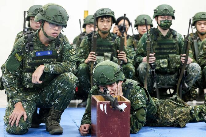 Taiwan kicks off military drills in face of China threat
