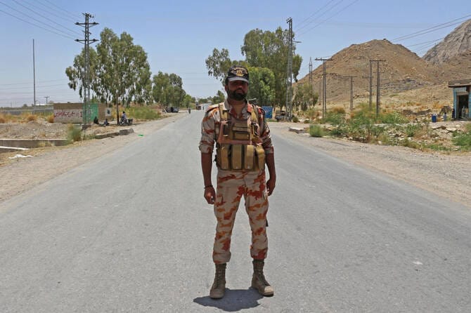 Gunmen abduct and kill 9 passengers from 2 buses on a southwestern Pakistan highway