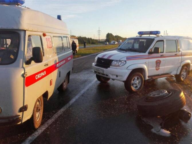 13 dead in Russian bus crash