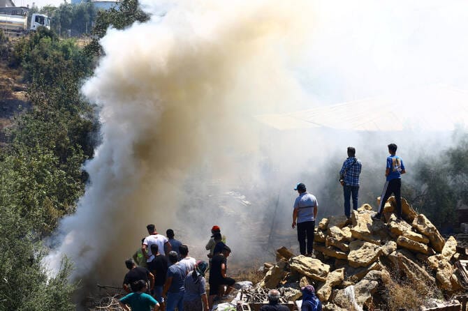 Wildfires threaten Turkiye’s fourth-largest city as locals are evacuated