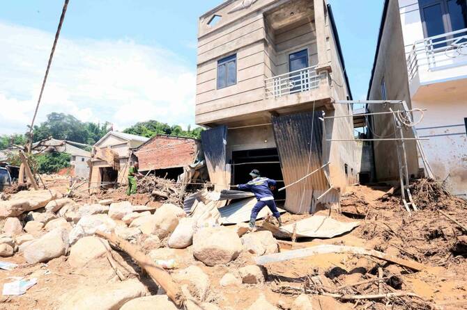 Vietnam flash flood kills five, dozens evacuated