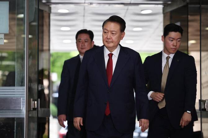 South Korean court issues arrest warrant for ex-president Yoon again