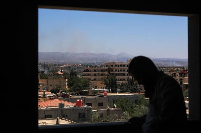 Syria troops quit Druze heartland after violence leaves nearly 600 dead