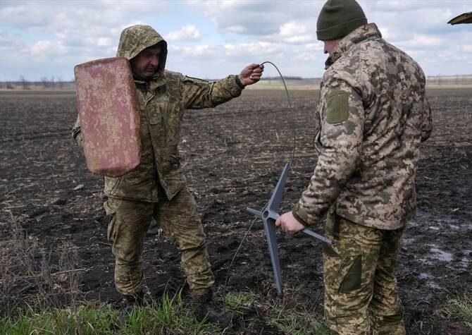 Ukraine facing fierce fighting around eastern city of Pokrovsk, Zelensky says