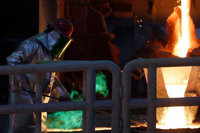 One dead, five missing in Chilean copper mine collapse