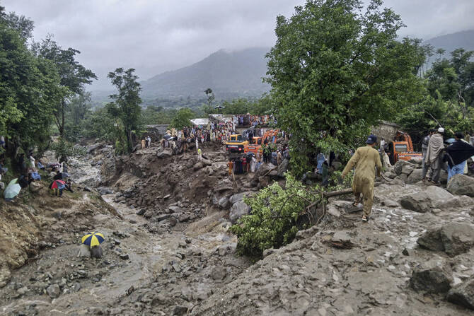 Cloudbursts are causing chaos in parts of India and Pakistan. Here’s what they are