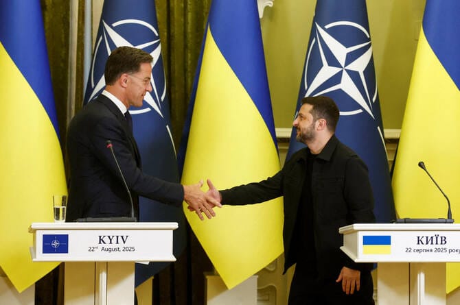 NATO chief calls for ‘robust security guarantees’ on Ukraine visit