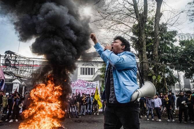 20 missing after deadly Indonesia protests
