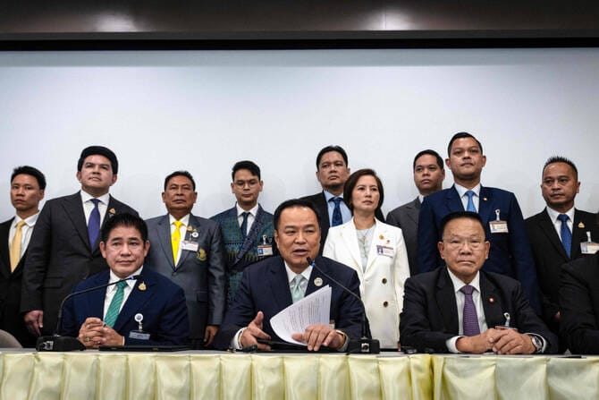 Thai parliament to vote on new PM, as Thaksin jets off amid chaos
