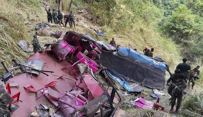 Passenger bus skids off a cliff in Sri Lanka, killing 15 and injuring 16 others
