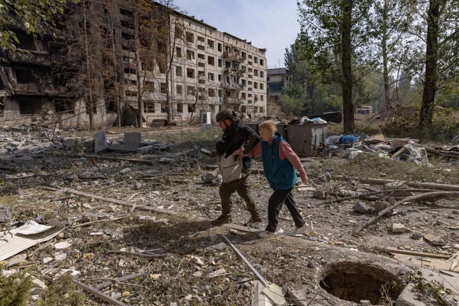 Russian strike kills 5 in Ukraine’s Kostiantynivka, police say