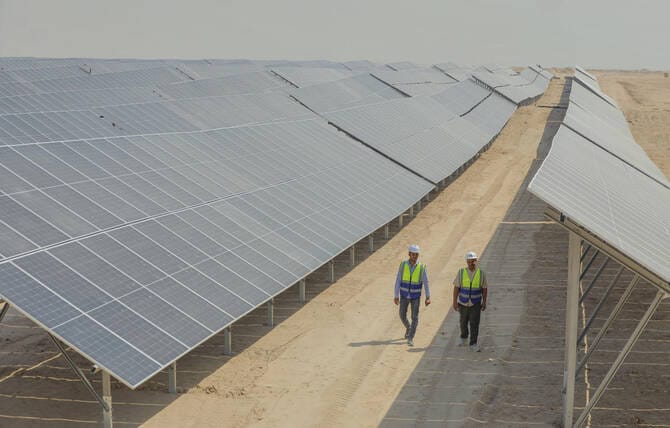 Iraq’s first industrial-scale solar plant opens in Karbala desert to tackle electricity crisis