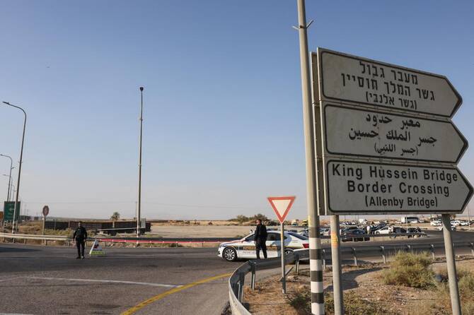 Jordan partially reopens West Bank crossing after deadly attack
