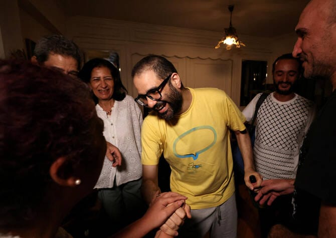 Egypt frees activist Alaa Abdel Fattah after El-Sisi pardon