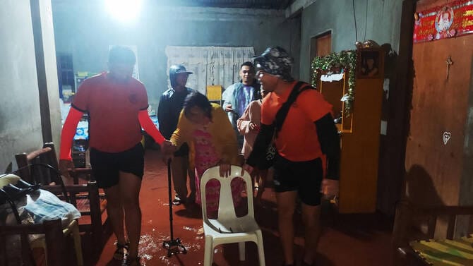 Another tropical storm causes 4 deaths and new evacuations in the Philippines