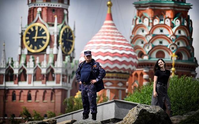 US to provide Ukraine with intelligence for long-range strikes in Russia, WSJ reports